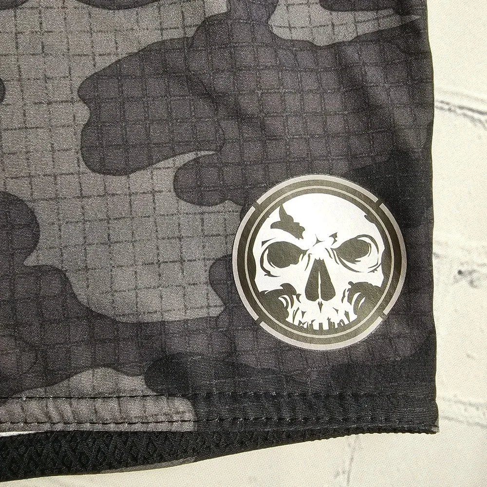 NEW Burnside Board Shorts Mens‎ Size 30 Black Camoflage Performance